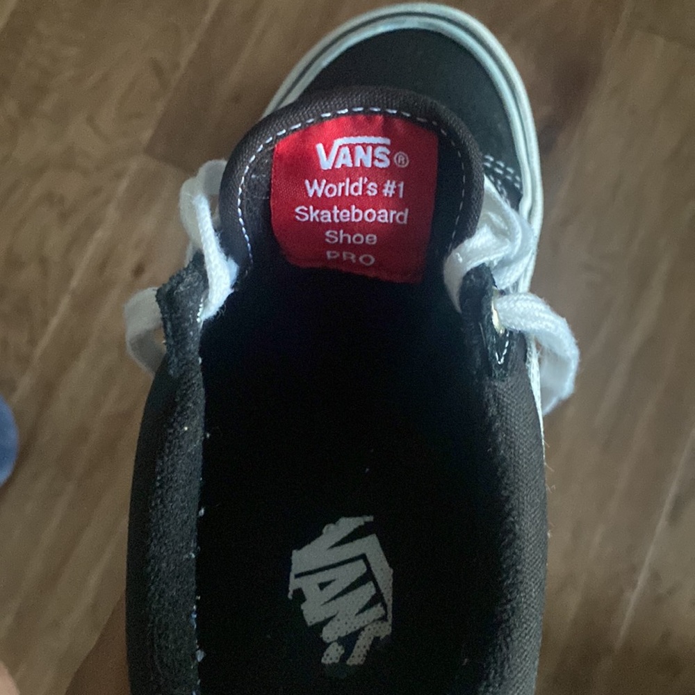 Vans - Picture 5 of 5